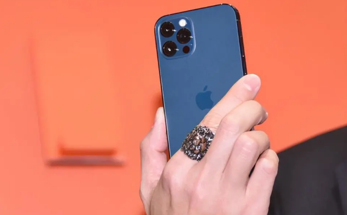 察布查尔苹果手机维修分享iPhone12系列重启方法教程 