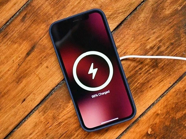 察布查尔苹果手机维修分享iPhone 12可以随便充电吗 